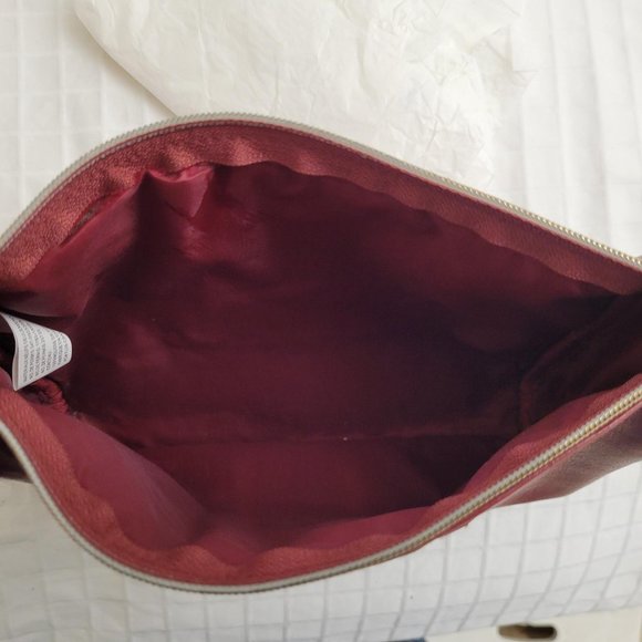 Black leather shoulder bag. - Picture 3 of 5